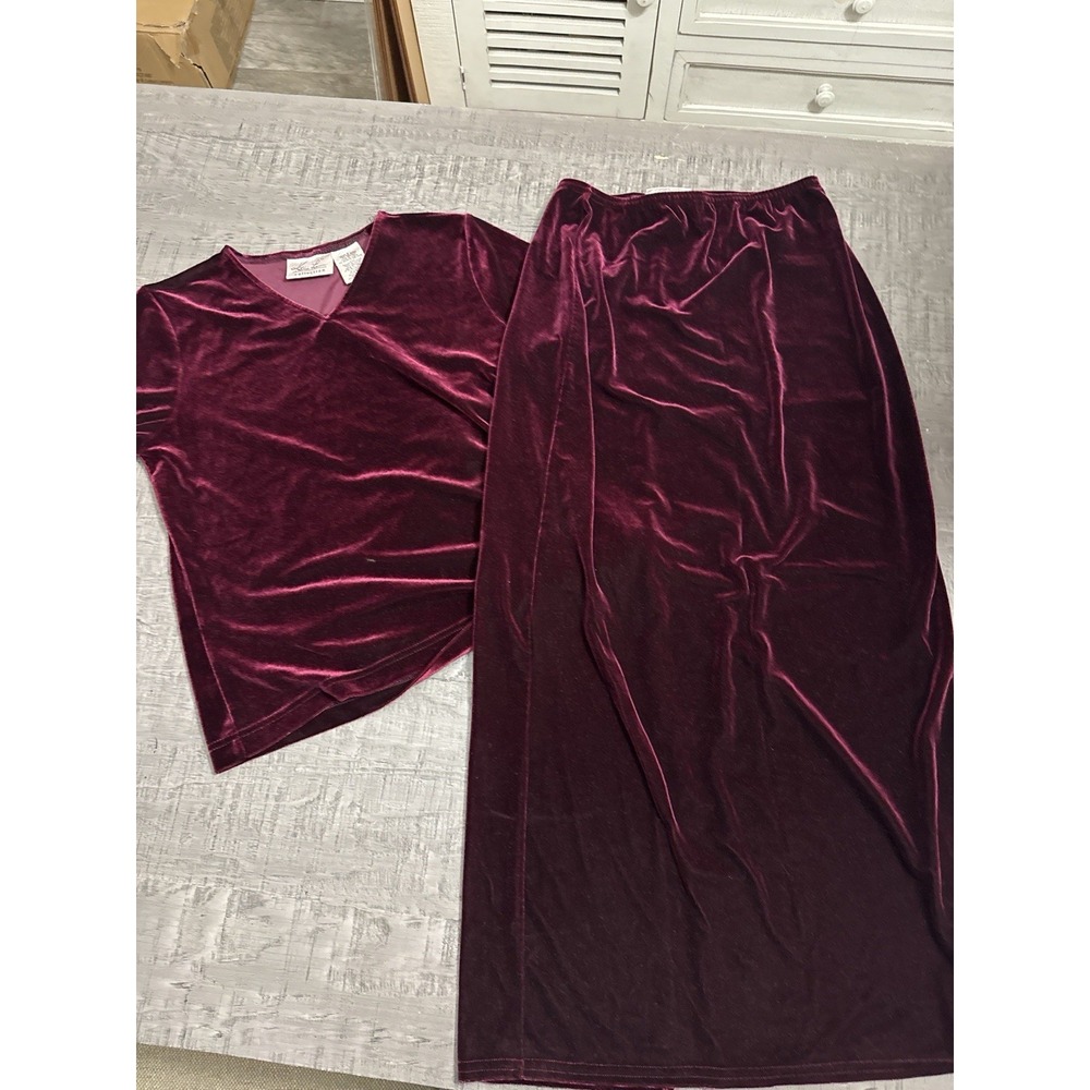 Y2K Kathie Lee Velvet 2 Piece Set Burgundy Top & Maxi Skirt Small Holiday Party
